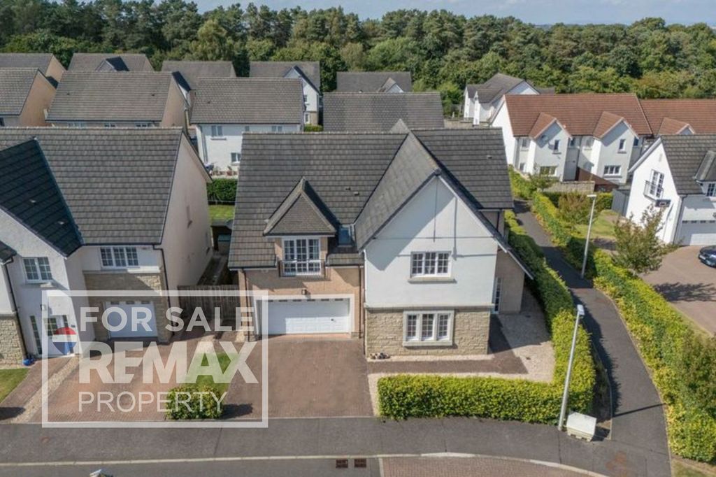 Additional image 2 of 5 bed detached house for sale26 West Cairn View, Murieston, Livingston EH54