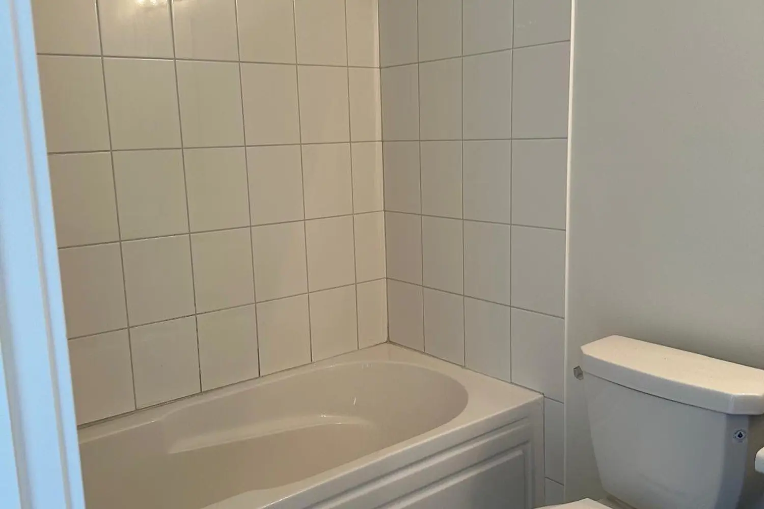 Additional image 7 of 3566 Colonial Drive 15