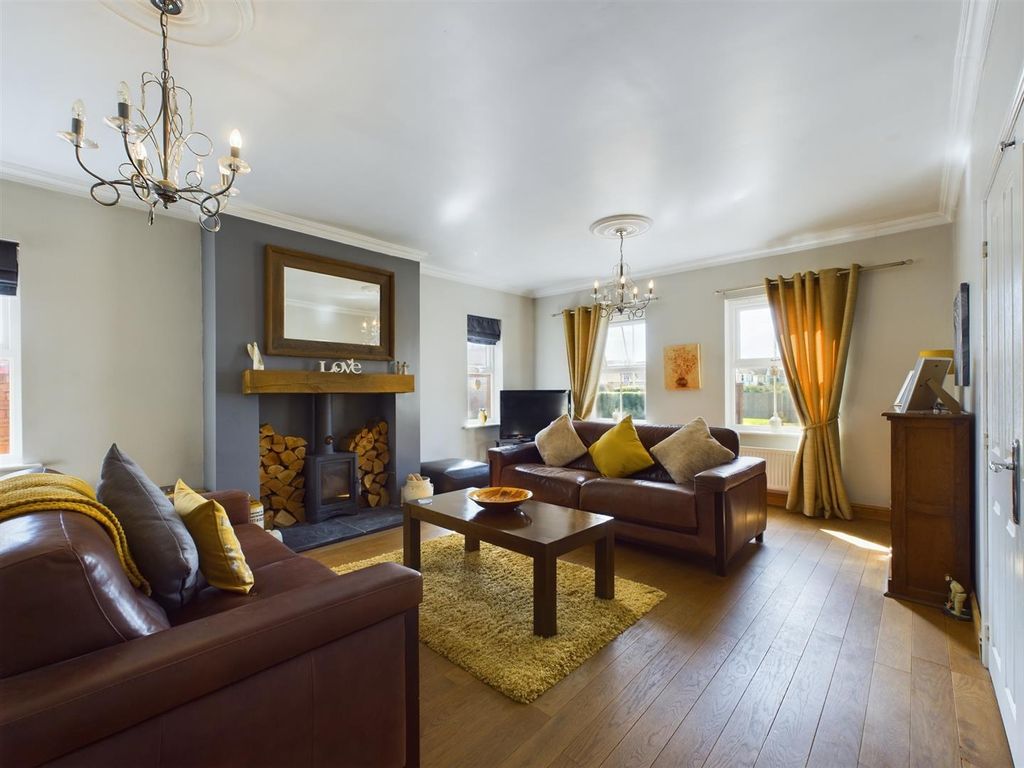 Additional image 2 of 5 bed detached house for saleSanderling Way, Porthcawl CF36