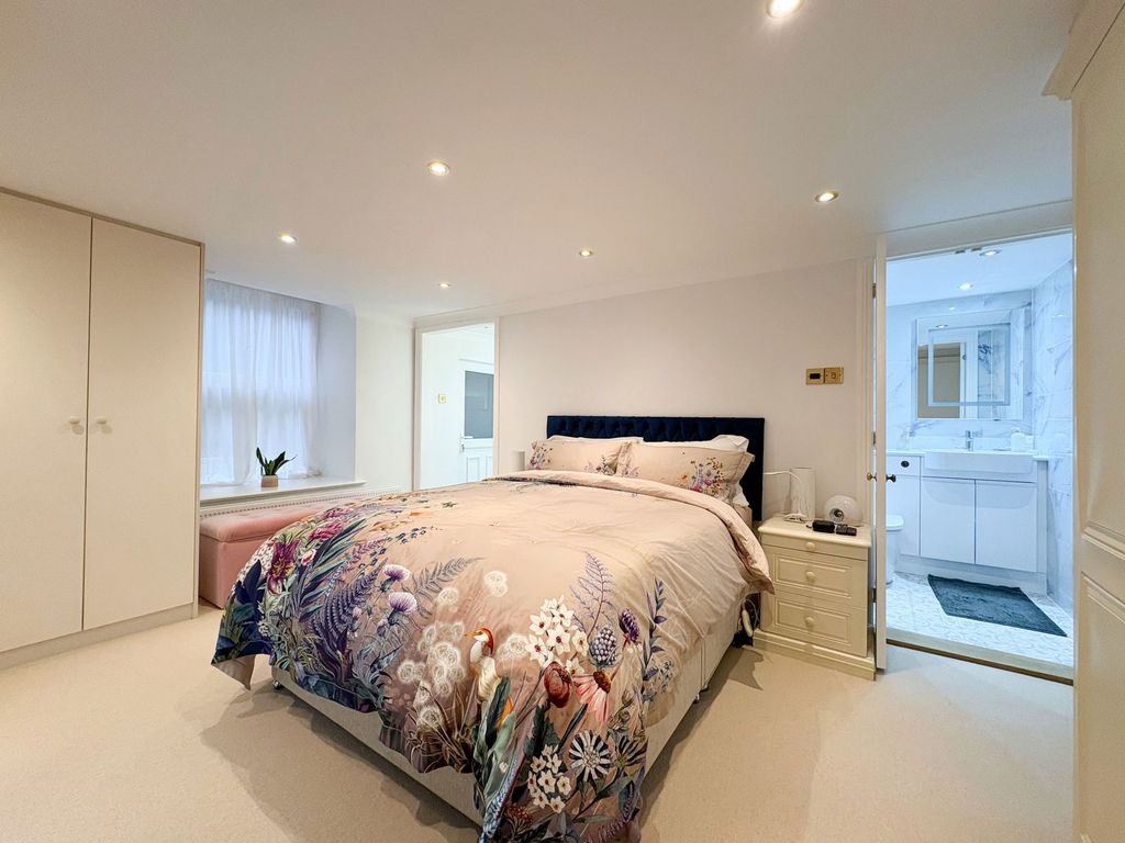 Additional image 7 of 3 bed flat for saleWindsor Terrace, Clifton BS8