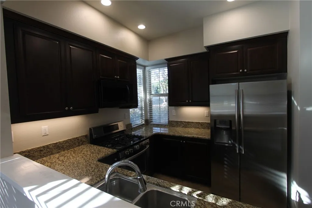 Additional image 19 of 21 Quartet, Irvine, CA 92618