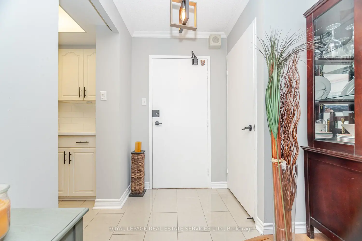 Additional image 3 of 3100 Kirwin Avenue 708