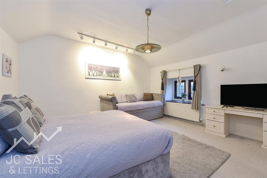 Additional image 12 of 5 bed property for saleChapel Street, Bakewell DE45