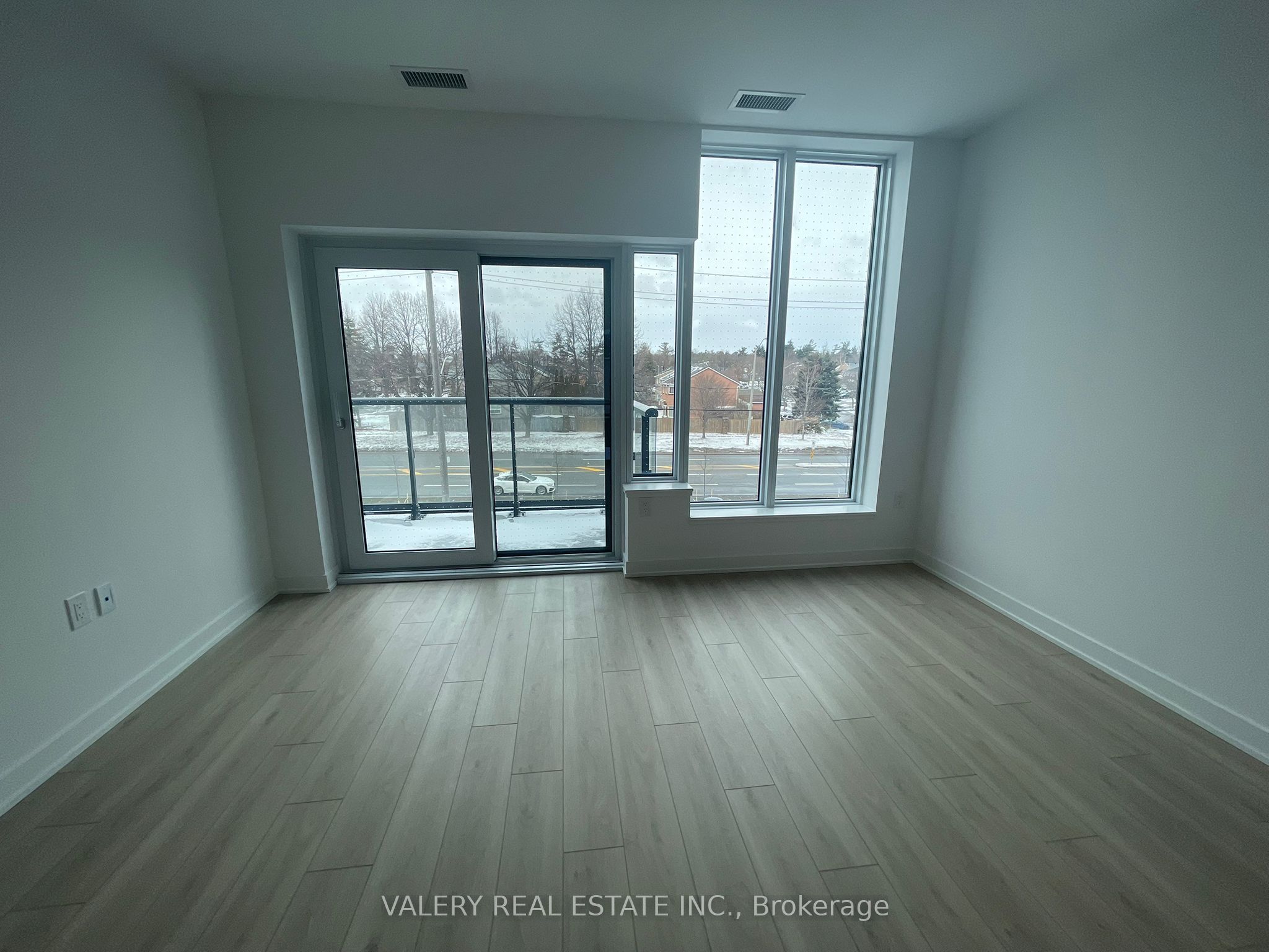 Additional image 3 of 323-7437 Kingston Road, Toronto, ON, M1B 0E9