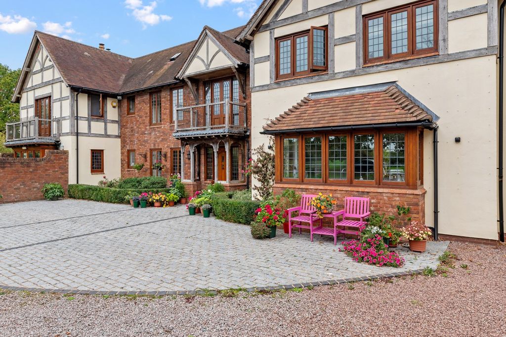 Additional image 9 of 14 bed detached house for saleStratford Road, Wootton Wawen, Henley-In-Arden B95