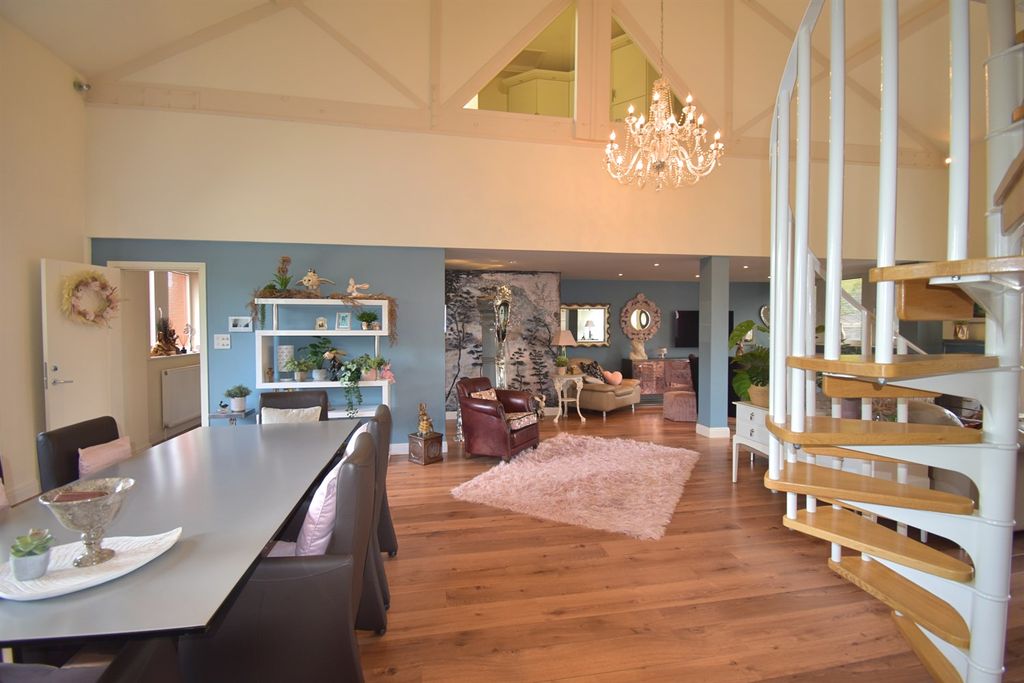 Additional image 17 of 3 bed flat for saleThe Old Co-Op Building, Church Street, Hayfield SK22
