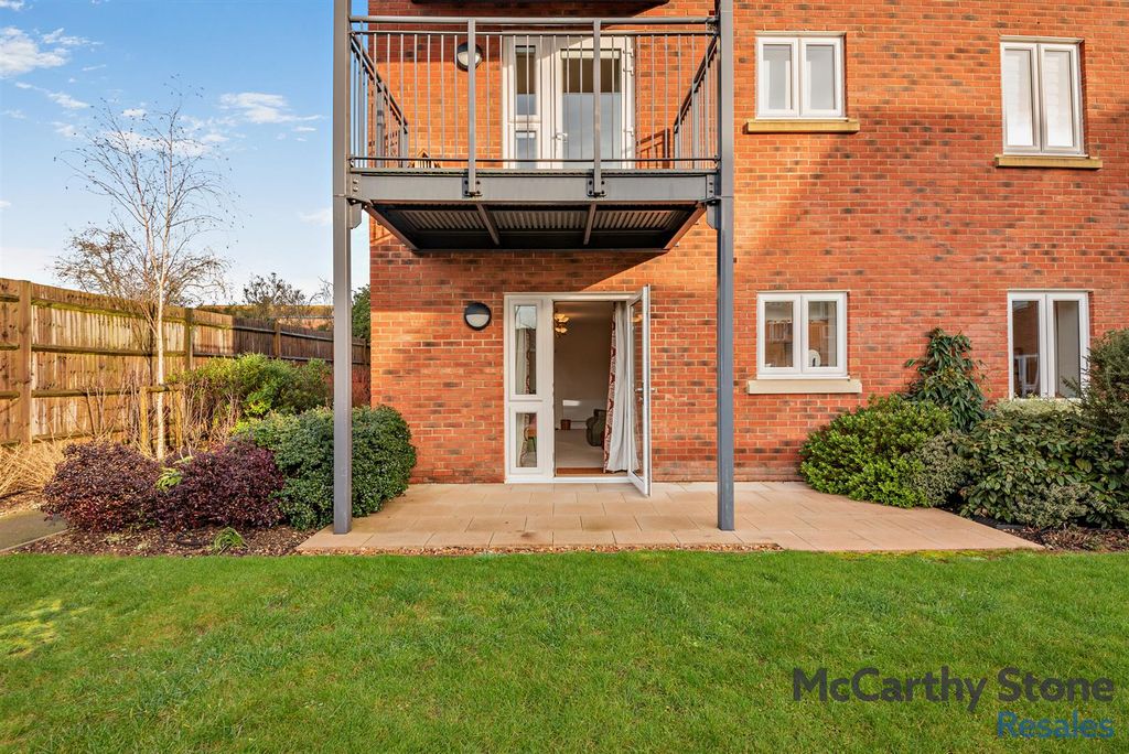 Additional image 17 of 2 bed flat for saleThe Moors, Thatcham RG19