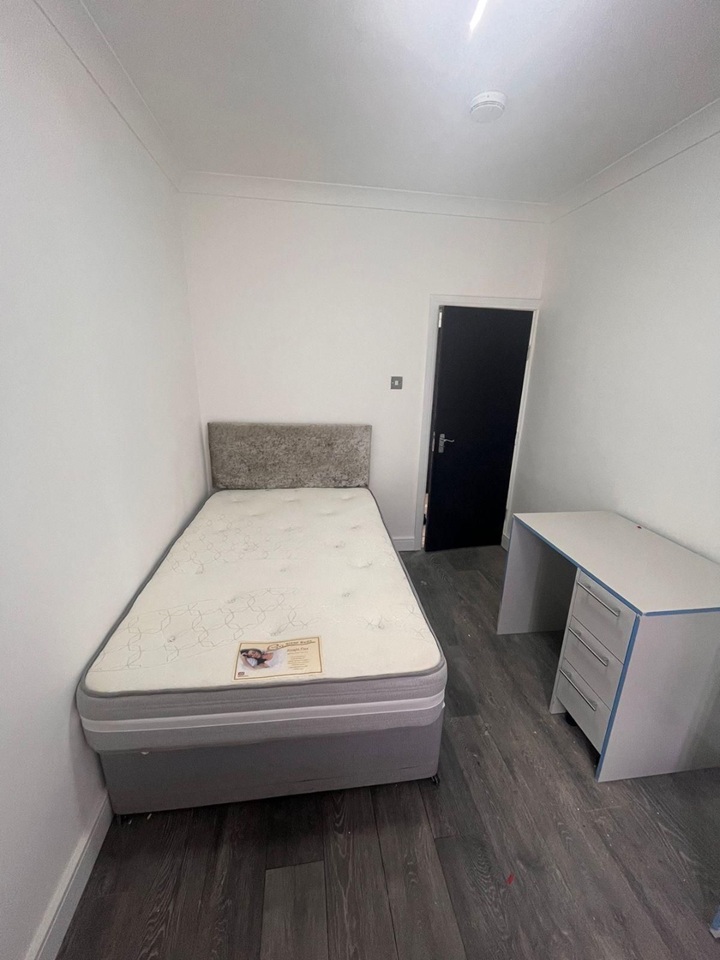 Additional image 2 of Room in a Shared House, Hazelwell St, B30, N1 7GU