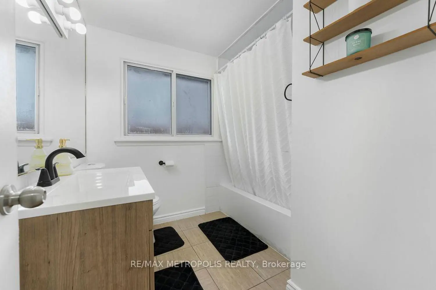 Additional image 5 of 295 Fleetwood Crescent