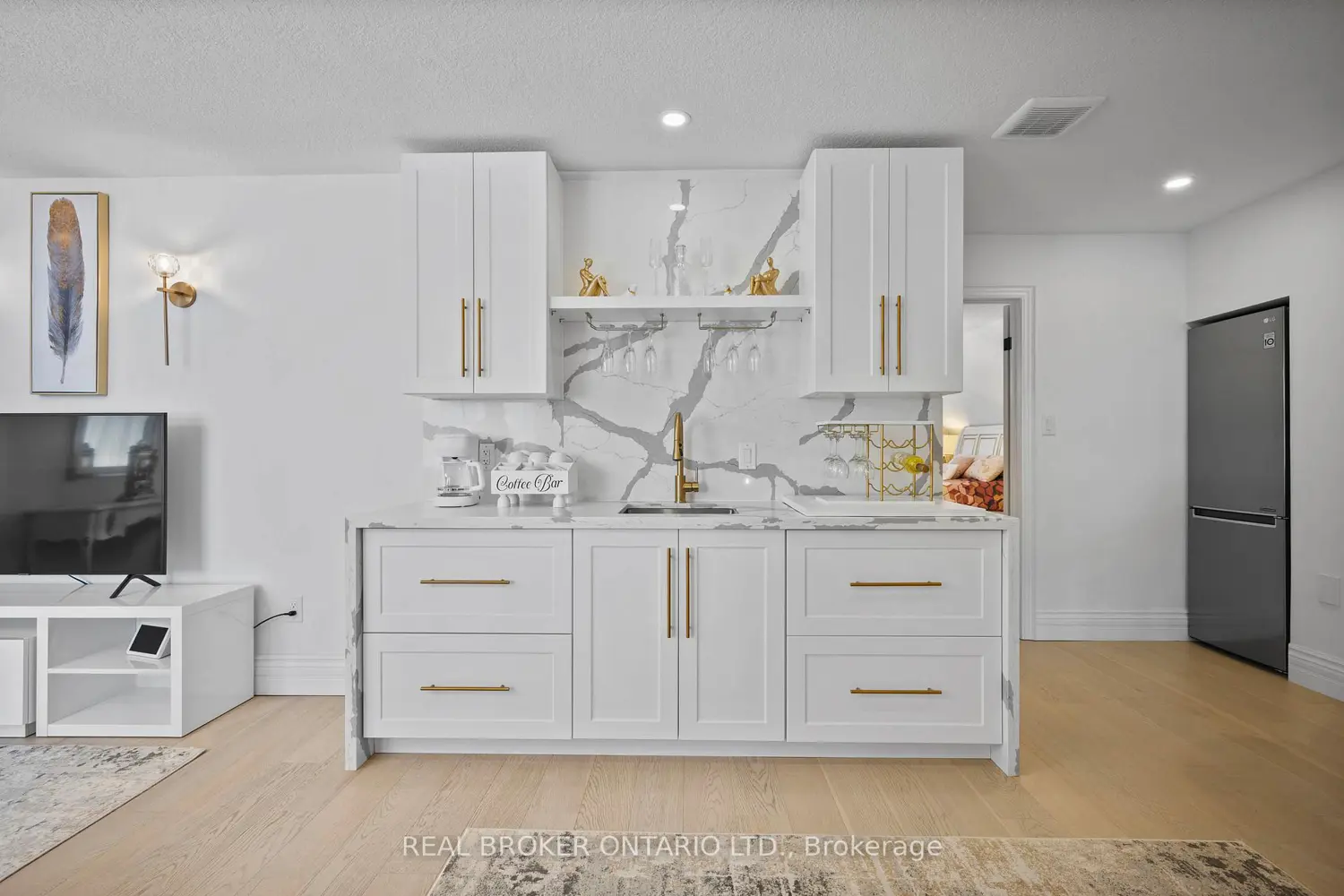 Additional image 12 of 215 Black Maple Court