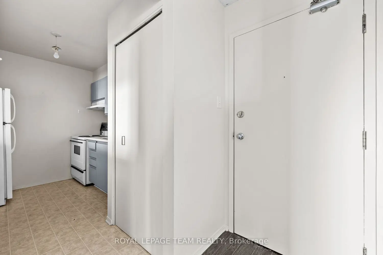 270 Brittany Drive 411 photo 3