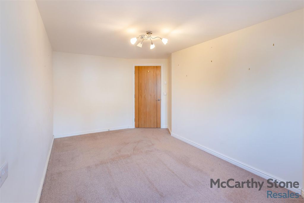 Additional image 11 of 2 bed flat for saleMiddleton Court, Picton Avenue, Porthcawl CF36