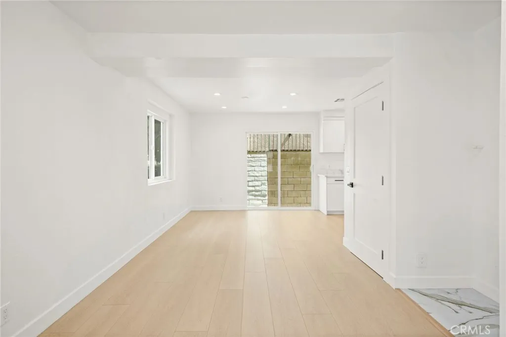 Additional image 9 of 7010 Lennox Avenue Unit B, Van Nuys, CA 91405