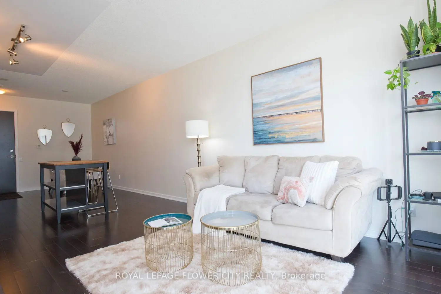 Additional image 14 of 105 The Queensway Avenue 415