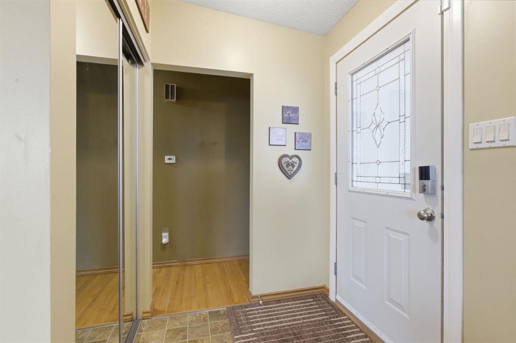 Additional image 4 of 623 104 Avenue SW, Calgary, AB, T2W0A4
