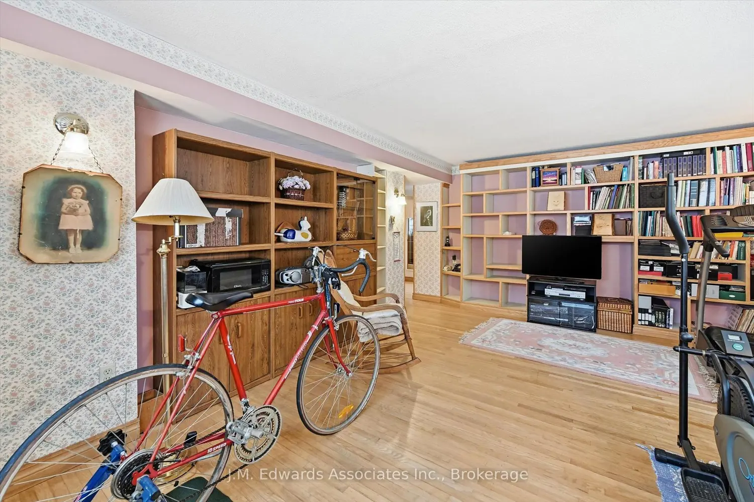 Additional image 11 of 5882 Canborough Road