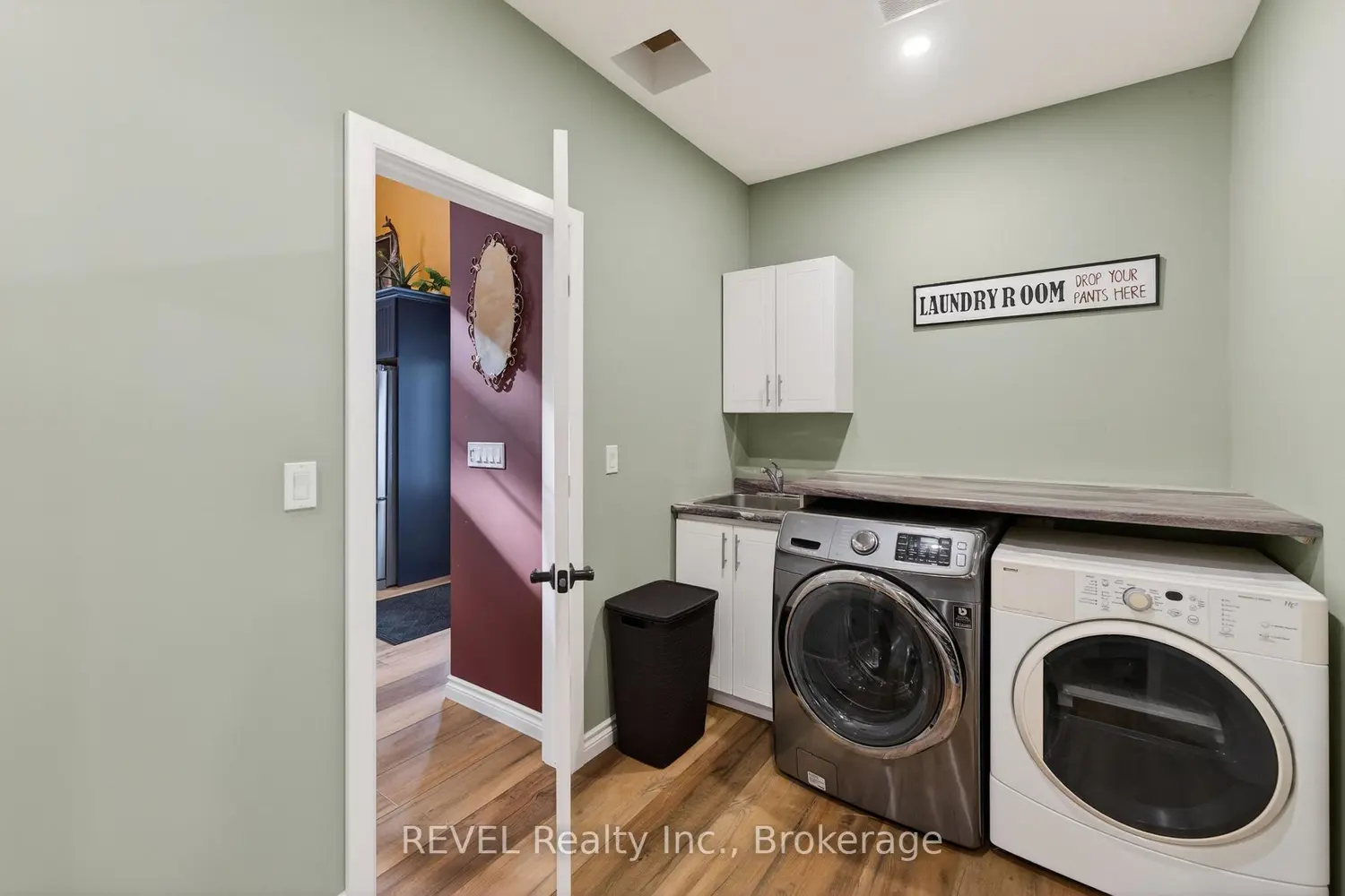 Additional image 9 of 573 Canboro Road