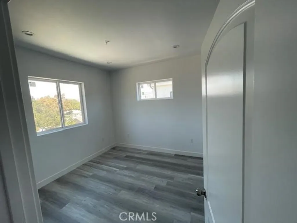 Additional image 3 of 11451 Victory Boulevard Unit 2, North Hollywood, CA 91606