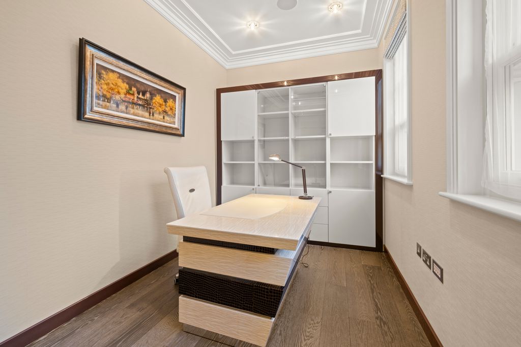 Additional image 14 of 6 bed detached house for saleEast Road, Weybridge KT13