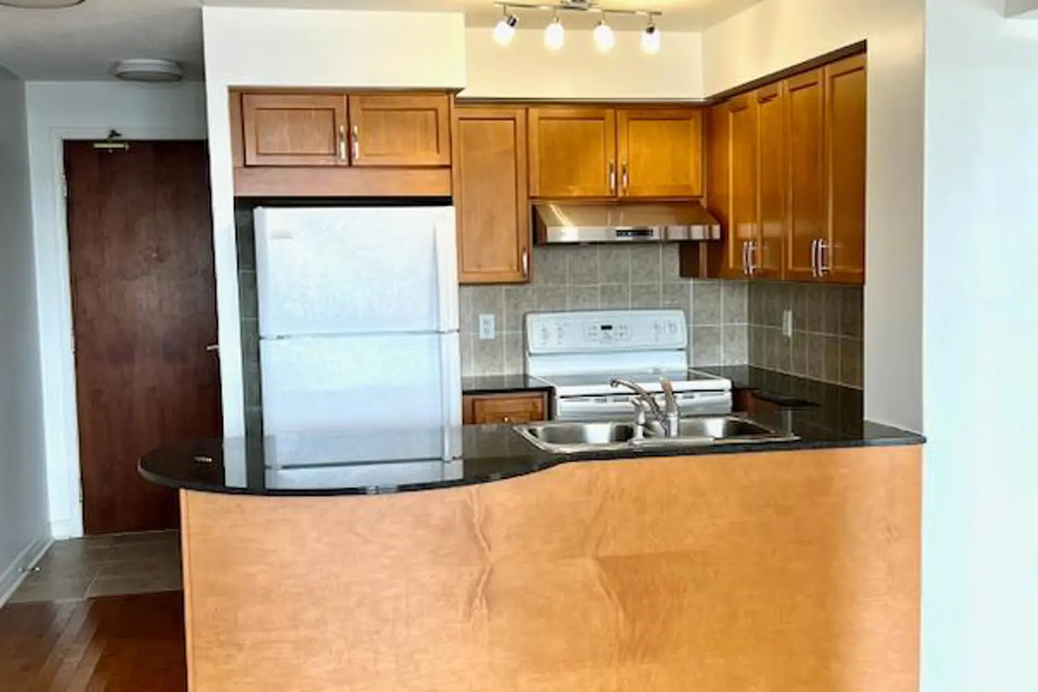 Additional image 11 of 18 Kenaston Gardens 1301