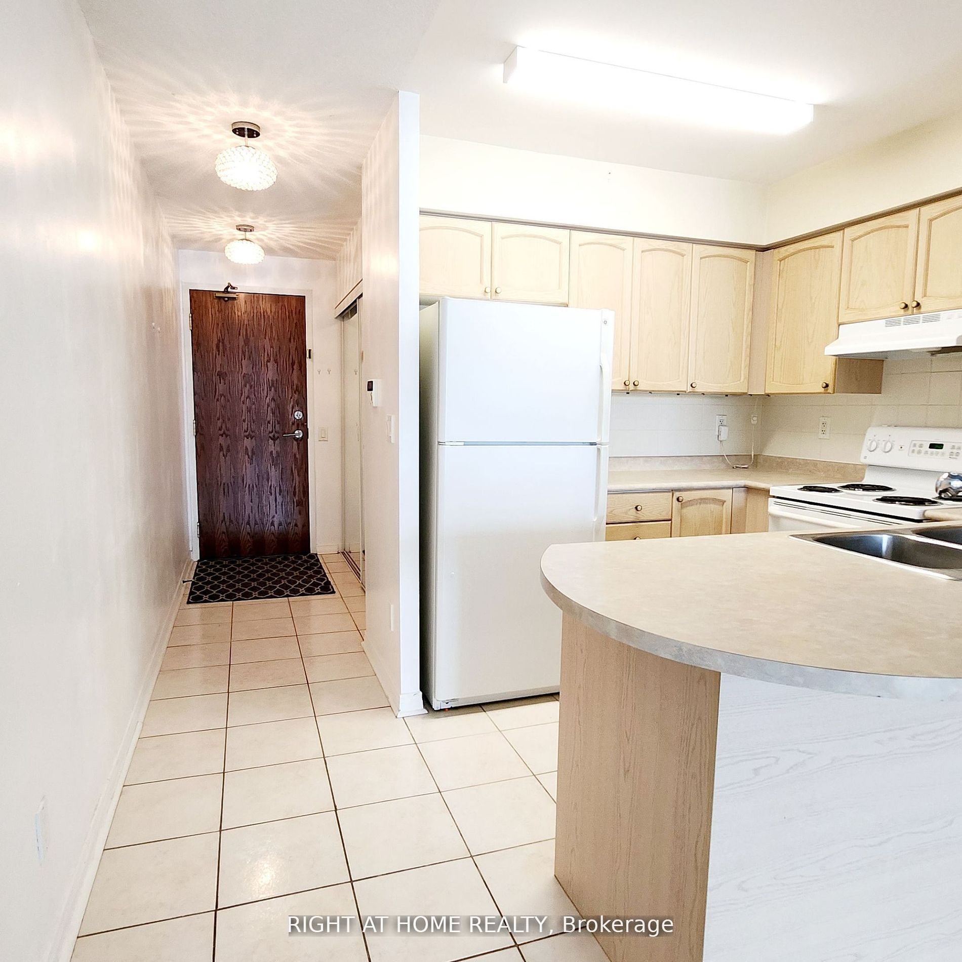 Additional image 4 of 401-23 Oneida Crescent, Richmond Hill, ON, L4B 0A2