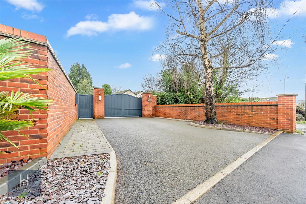 Land for saleNew Road, Rangeworthy BS37 photo 4