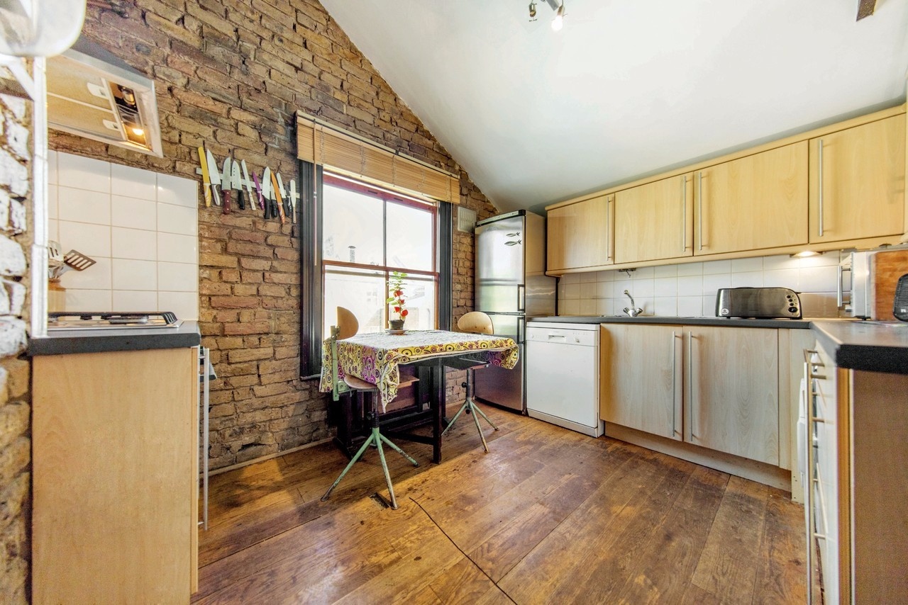 Additional image 16 of 3 Bed Flat, Trent Road, SW2, N1 7GU