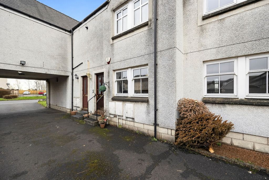 Additional image 10 of 2 bed flat for saleCausewayhead Road, Stirling FK9