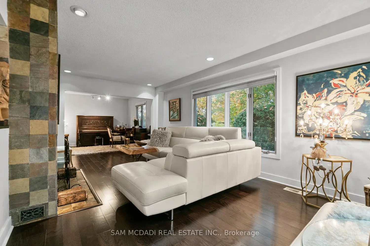 Additional image 13 of 988 Tennyson Avenue