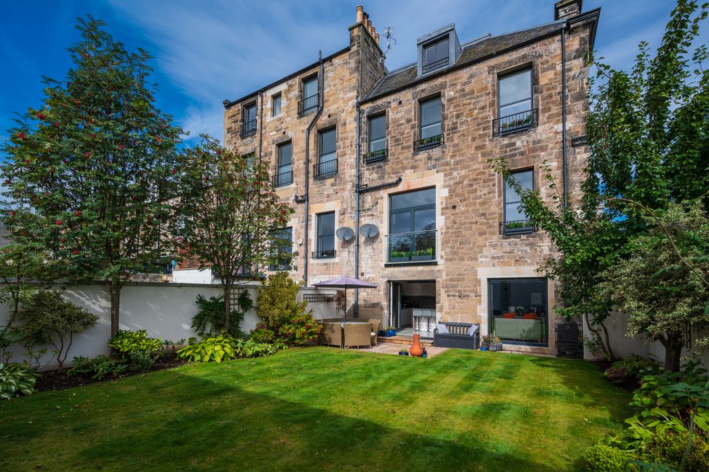 5 bed end terrace house for sale31 Linkfield Road, Musselburgh, East Lothian EH21