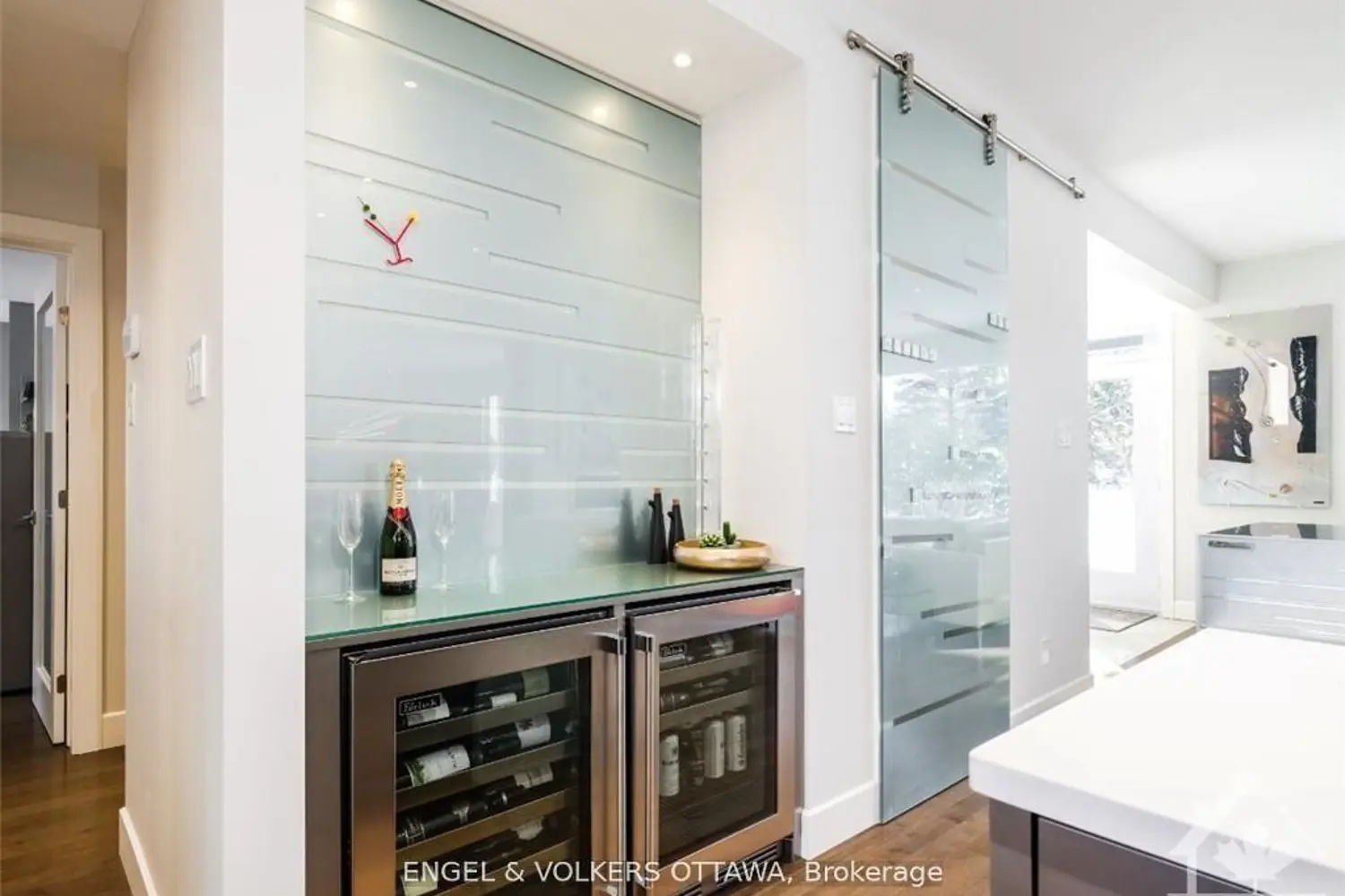 Additional image 9 of 615 Island Park Crescent