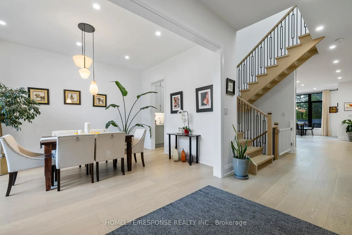 Additional image 3 of 2110 Courtland Crescent