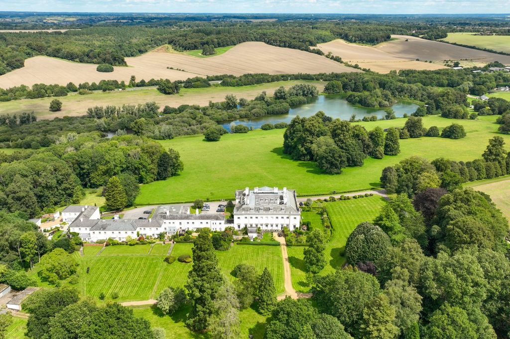 Additional image 23 of 3 bed flat for saleMissenden Road, Amersham, Buckinghamshire HP7