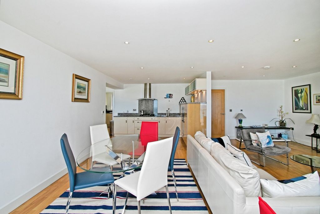 Additional image 27 of 3 bed flat for salePentire Avenue, Pentire, Newquay, Cornwall TR7