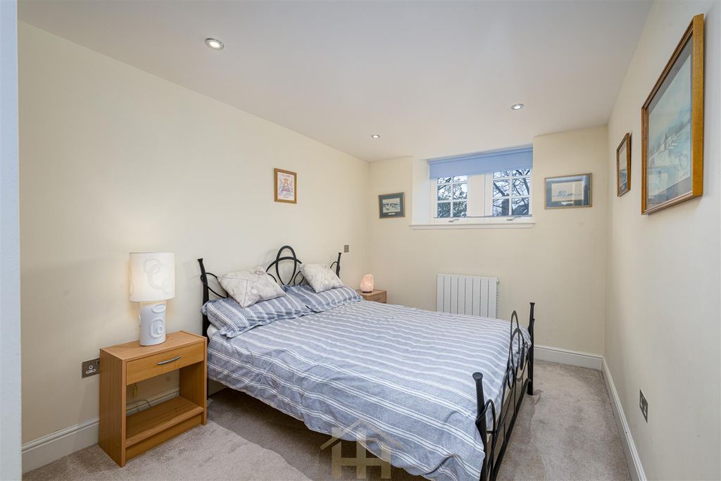 Additional image 7 of 2 bed flat for saleWhinny Brae, Broughty Ferry DD5