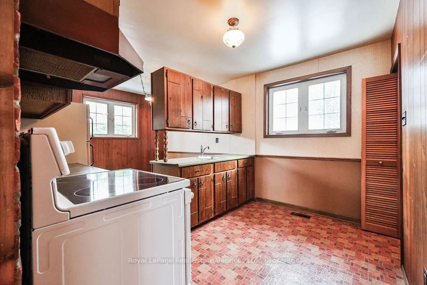 Additional image 6 of 557 Stonecliffe Road