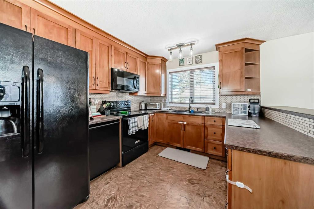 Additional image 3 of 5202 44 Street, Olds, AB, T4H 1A6