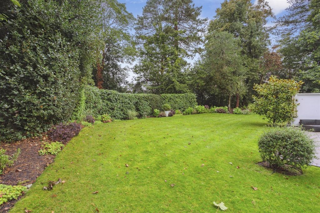 Additional image 24 of 3 bed flat for saleRidgemount Road, Sunningdale SL5