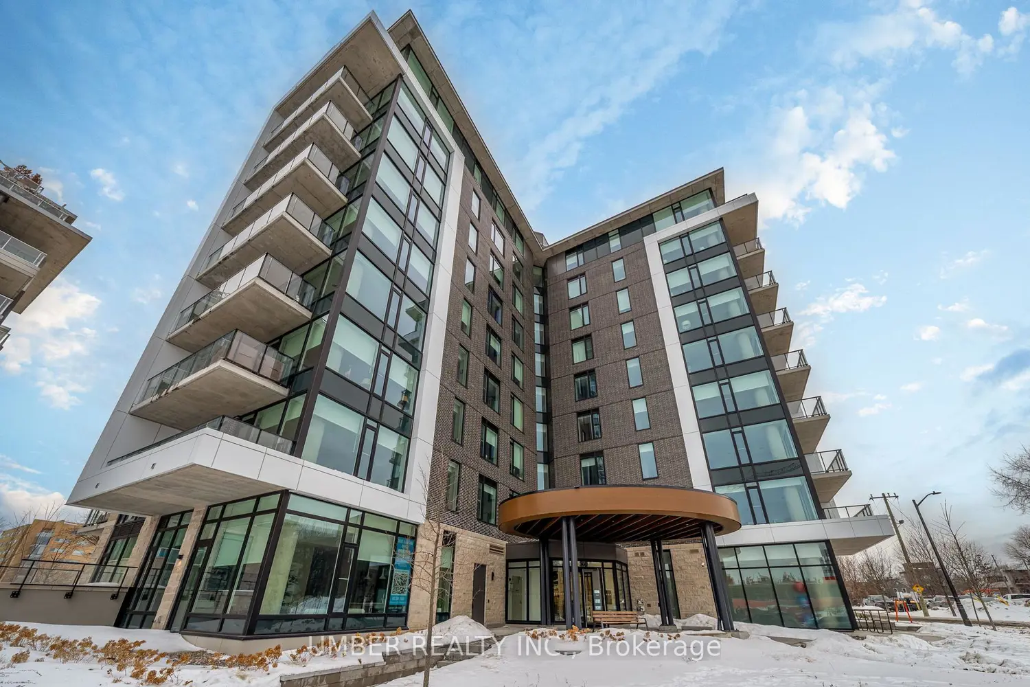 360 Deschâtelets Avenue 706