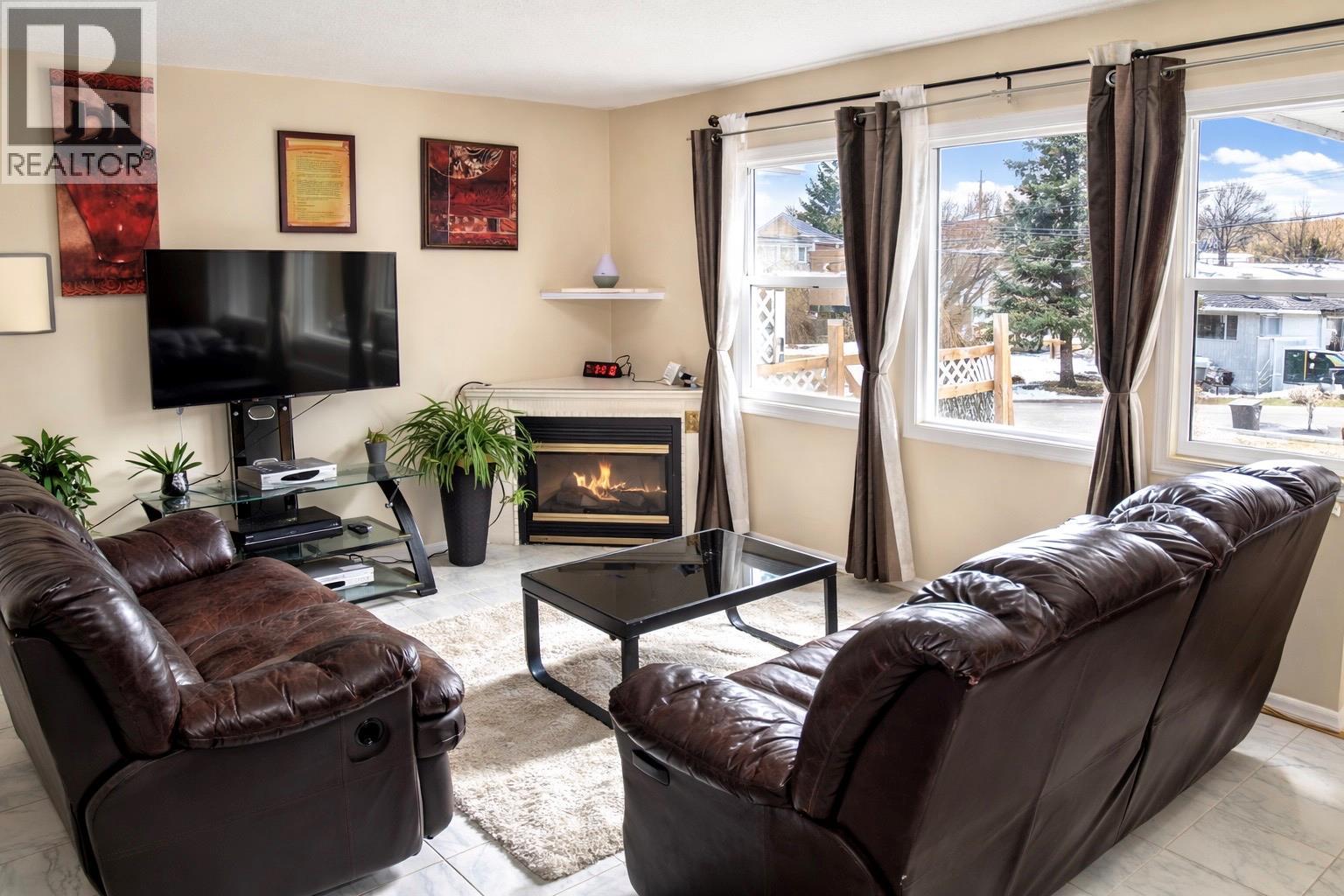 Additional image 3 of 1876 Large Avenue, Kelowna, BC, V1P1L5
