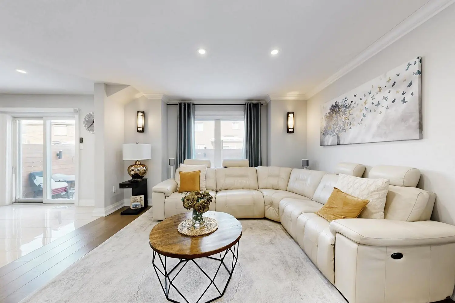 121 Adventure Crescent photo 5