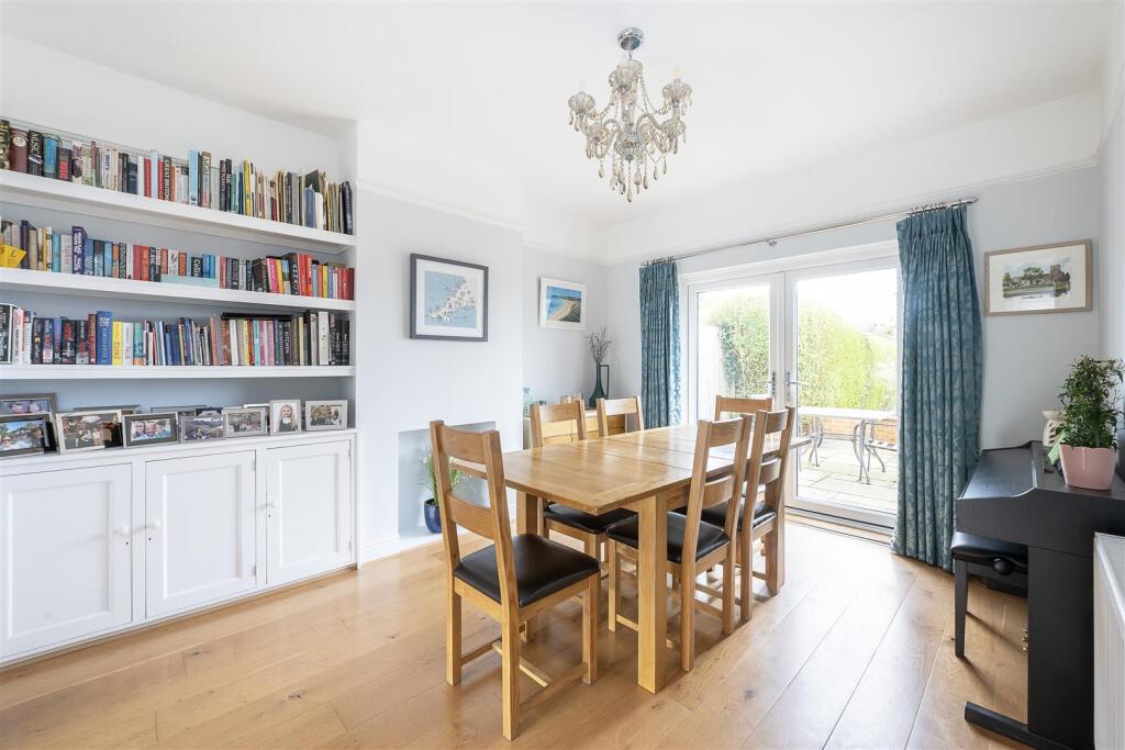 Additional image 6 of Park Mount, Harpenden