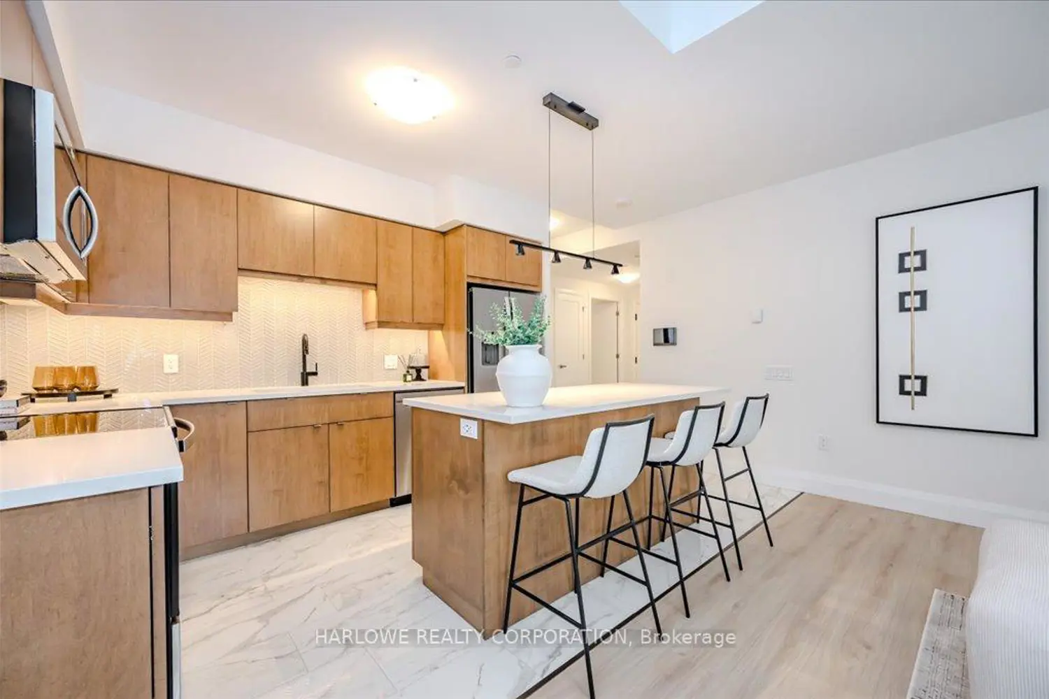 Additional image 3 of 93 Arthur Street 107