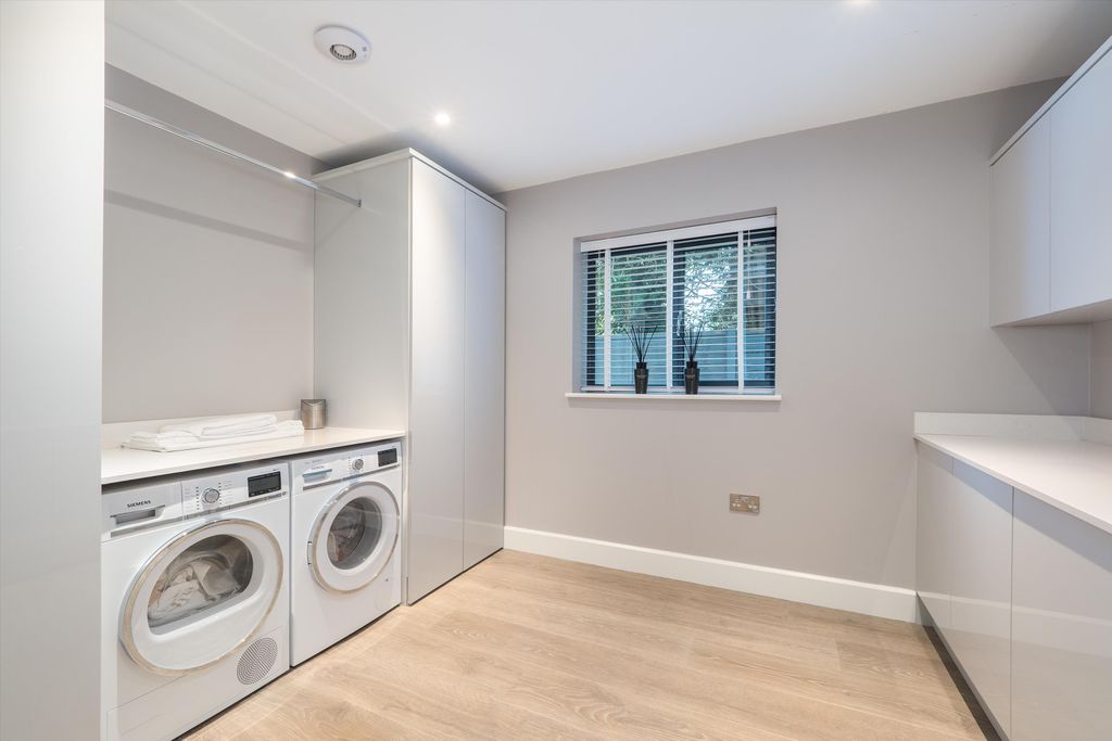 Additional image 13 of 5 bed detached house for saleAvonbank Drive, Stratford-Upon-Avon, Warwickshire CV37