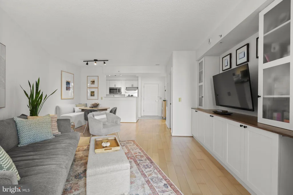 Additional image 7 of 555 Massachusetts Avenue NW Unit 616, Washington, DC 20001