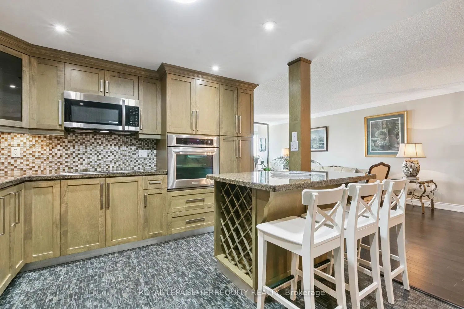 Additional image 7 of 2330 Bridletowne Circle 1501