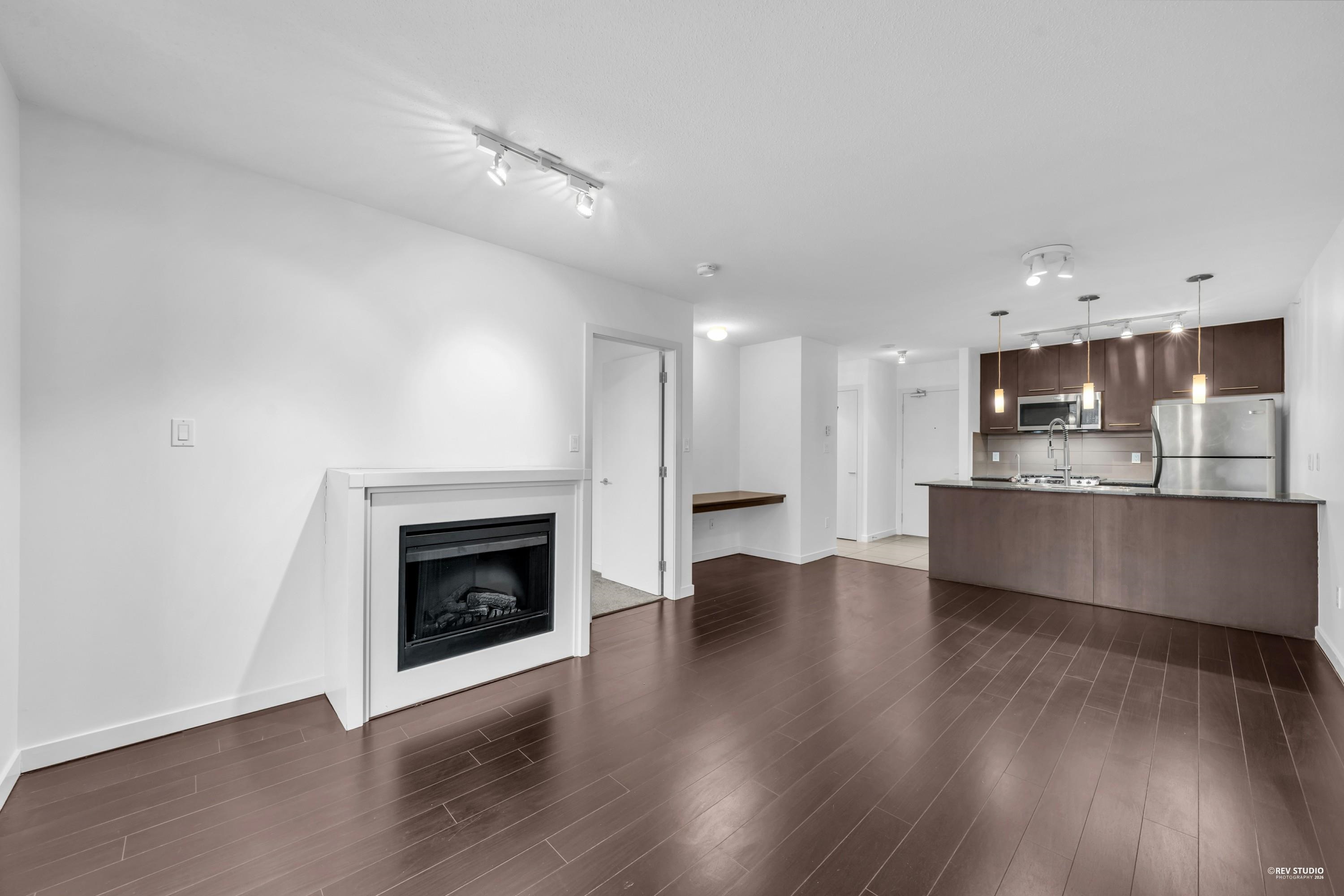 Additional image 3 of 1008-2979 Glen Drive, Coquitlam, BC, V3B 0B2
