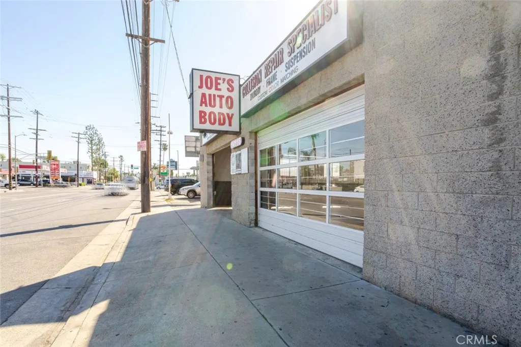 Additional image 35 of 14116 Oxnard Street, Van Nuys, CA 91401