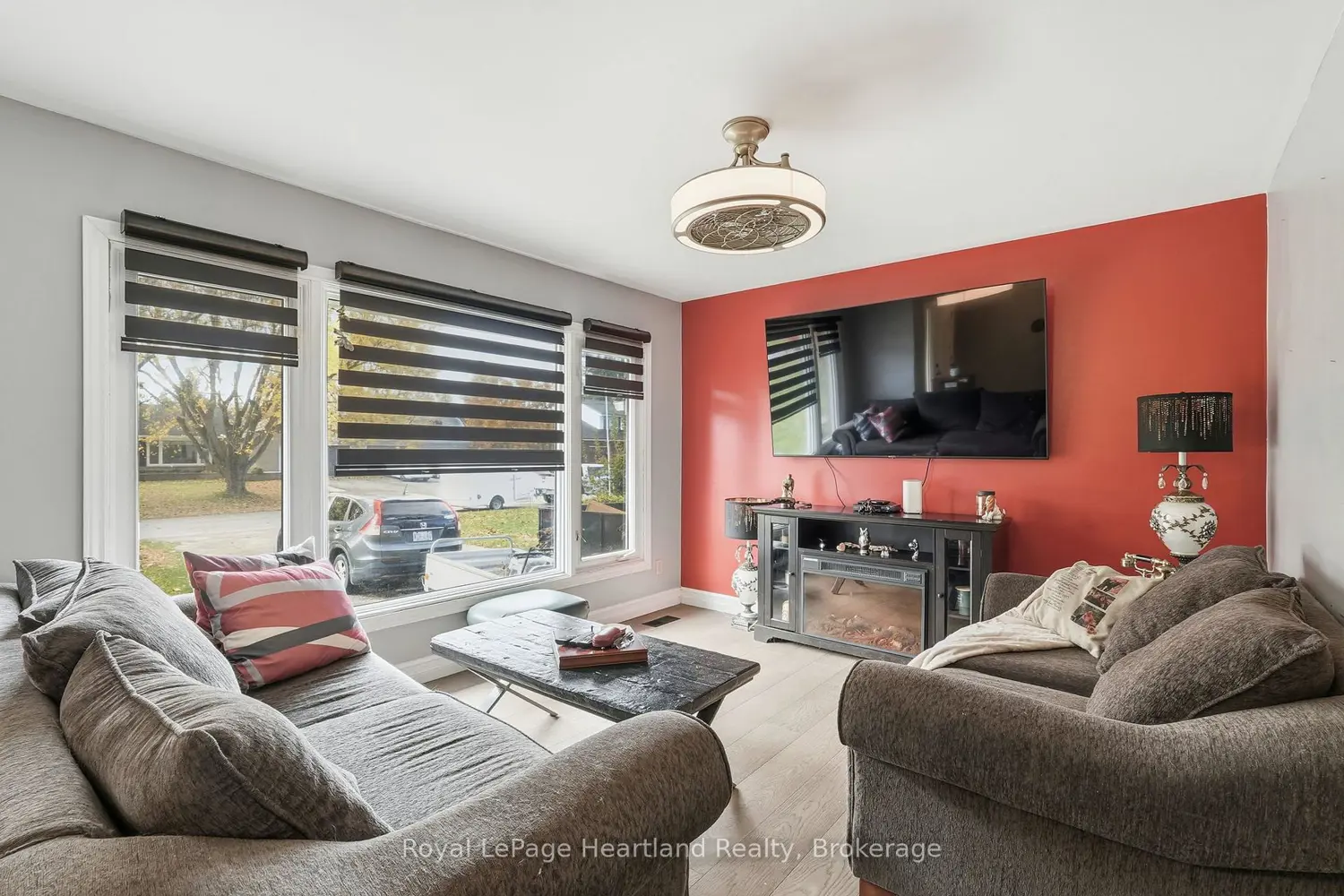292 Wellington Street photo 4