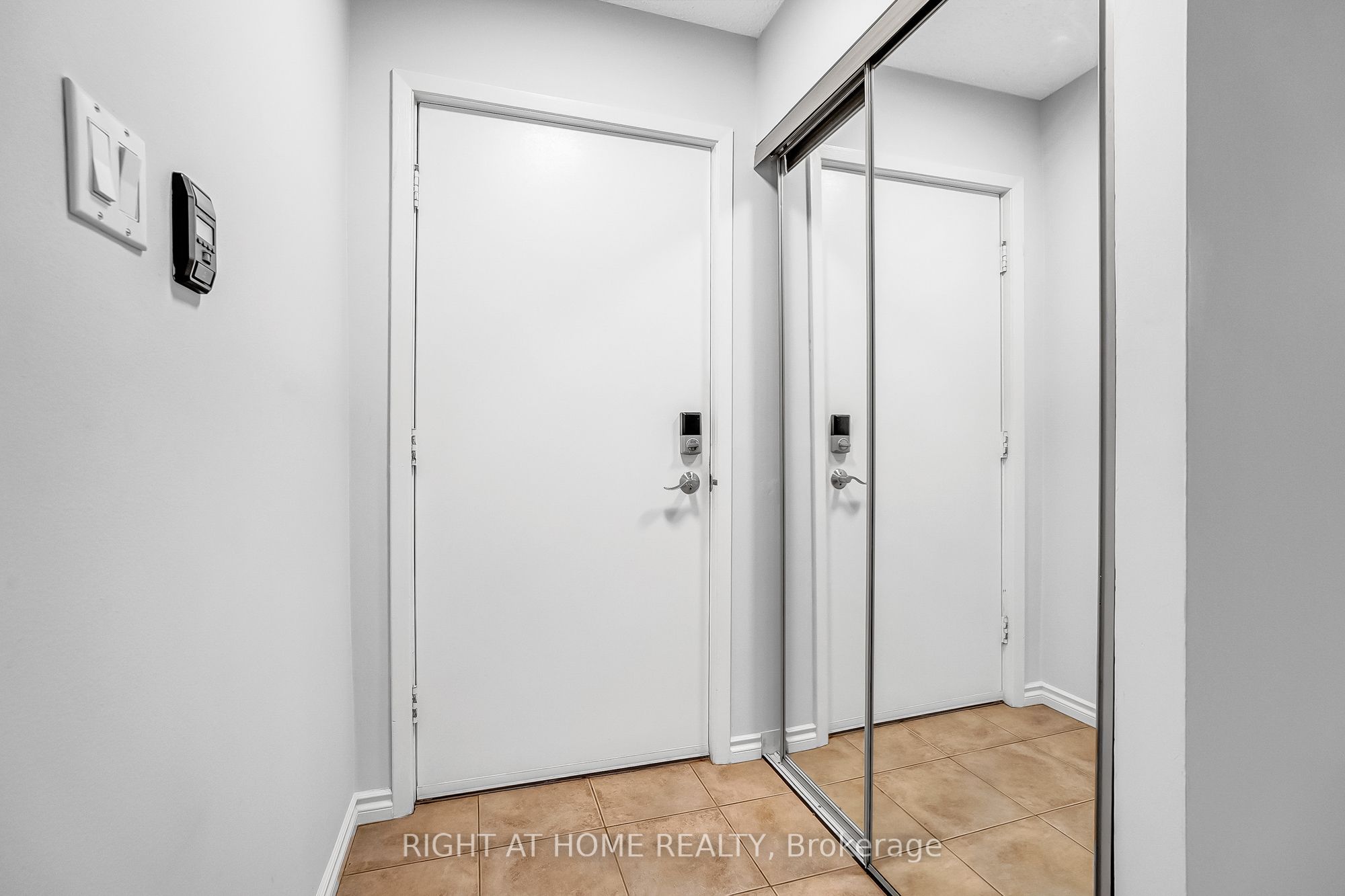 Additional image 2 of 6842 Avila Road, Mississauga, ON, L5N 1R8